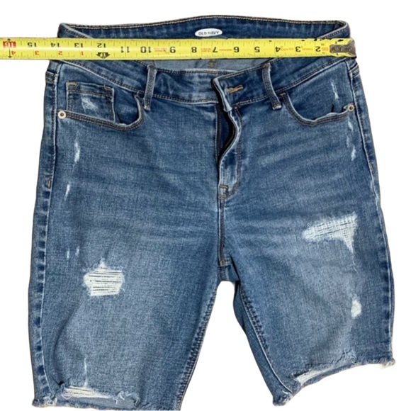 3 FOR $12 Old Navy distressed stretchy jean shorts size 4 (fitted Bermuda style) - Picture 3 of 6